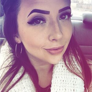 Meet your Posher, Robin